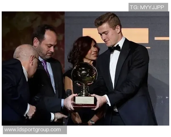 马兹拉维称德里赫特重拾金童奖状态让人倍感安心